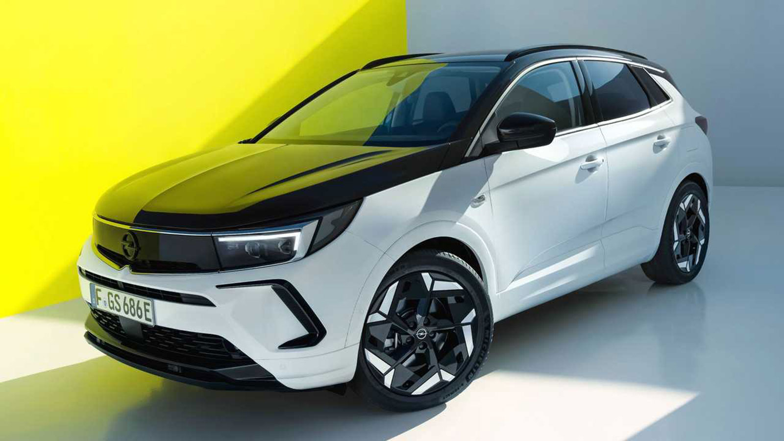 Βλέπετε το Opel Grandland στην PHEV έκδοση GSe.

